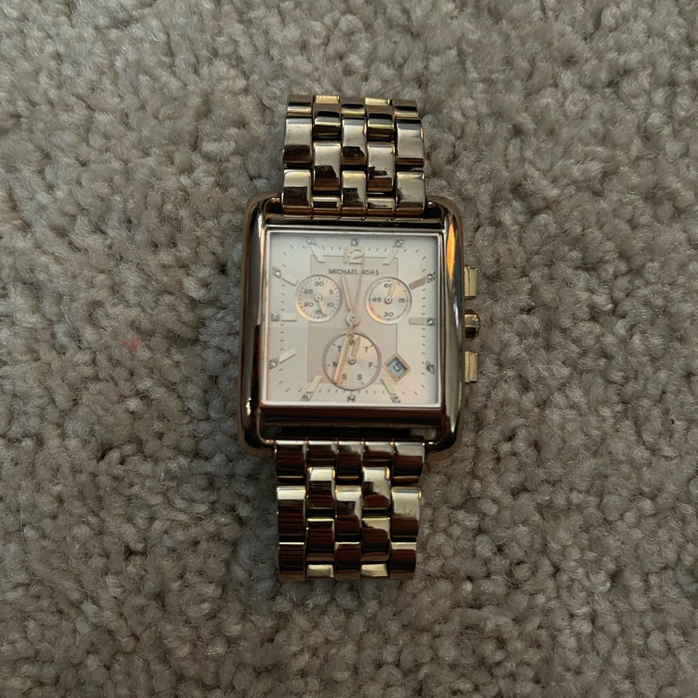 Gently used Michael Kors watch. Rose Gold.